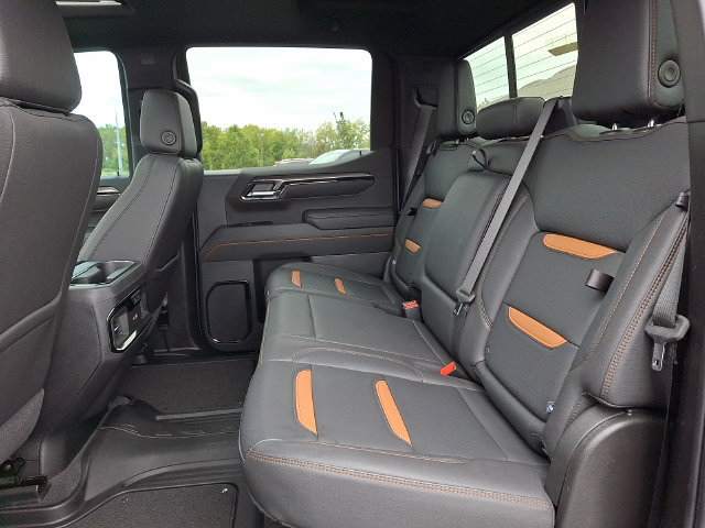 Used 2025 GMC Sierra 1500 AT4 w/ AT4 Premium Package AWD/4WD image 10