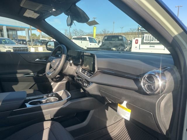 New 2026 Chevrolet Equinox LT image 33