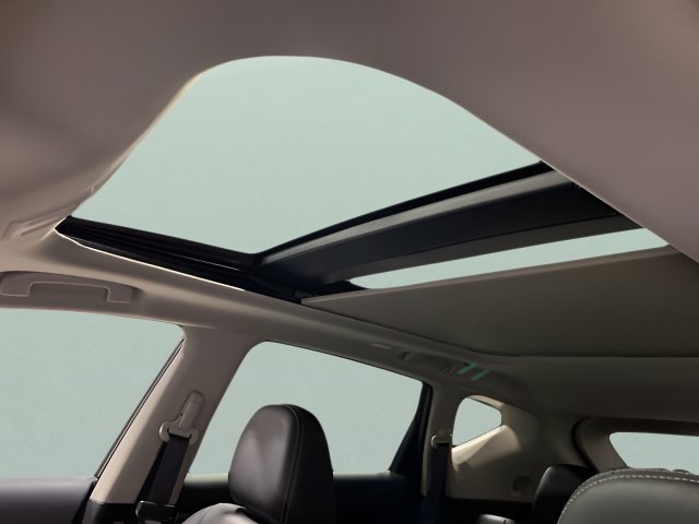 Certified 2023 Nissan Murano SL w/ SL Moonroof Package AWD/4WD image 17