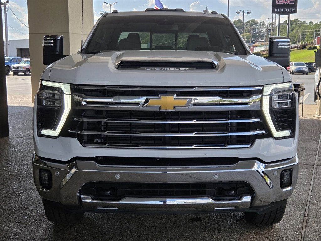 Used 2024 Chevrolet Silverado 2500 LTZ w/ LTZ Convenience Package image 7