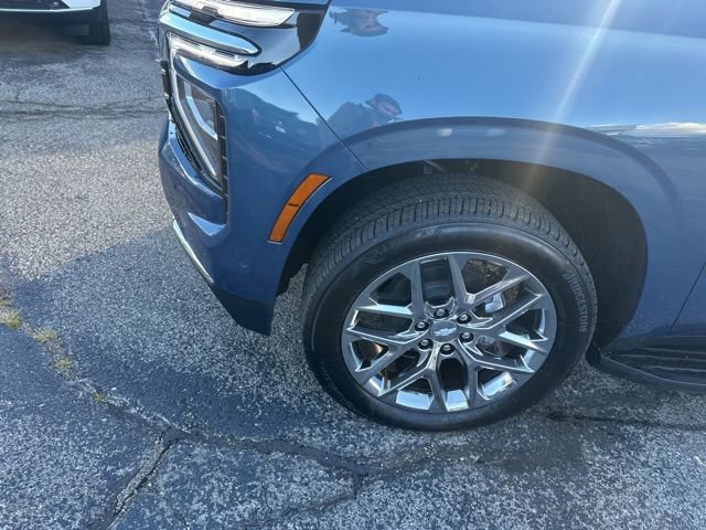 New 2026 Chevrolet Suburban Premier w/ Sun And Tow Package AWD/4WD image 11