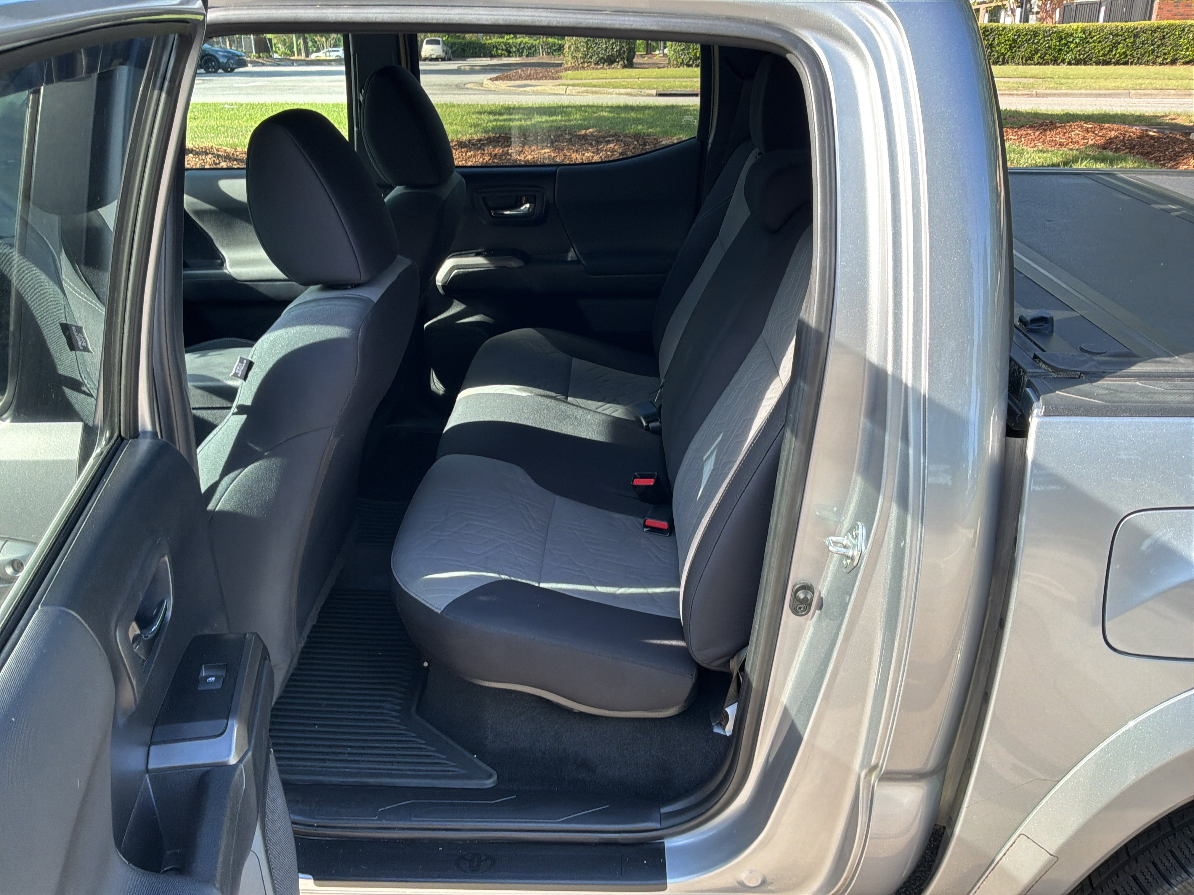 Used 2021 Toyota Tacoma TRD Sport w/ Technology Package AWD/4WD image 30