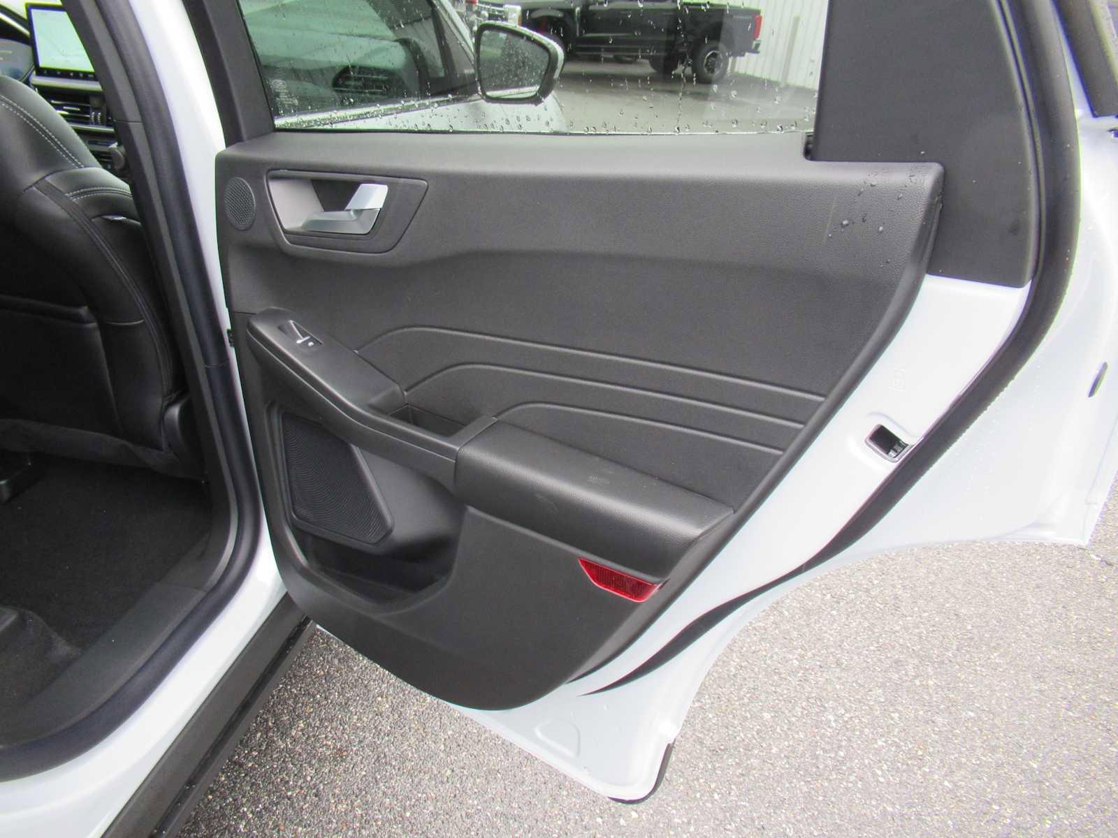 New 2025 Ford Escape SE w/ PHEV Premium Package image 19