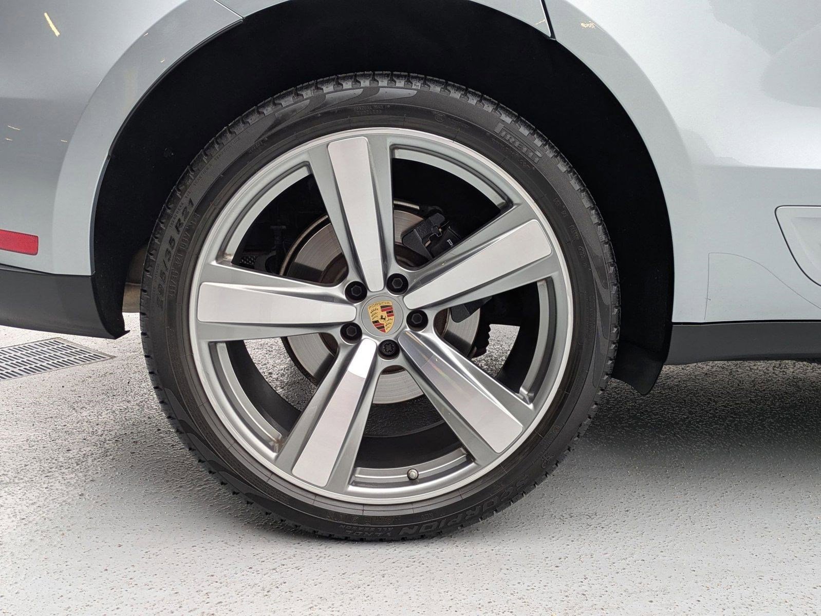 Certified 2024 Porsche Macan image 26