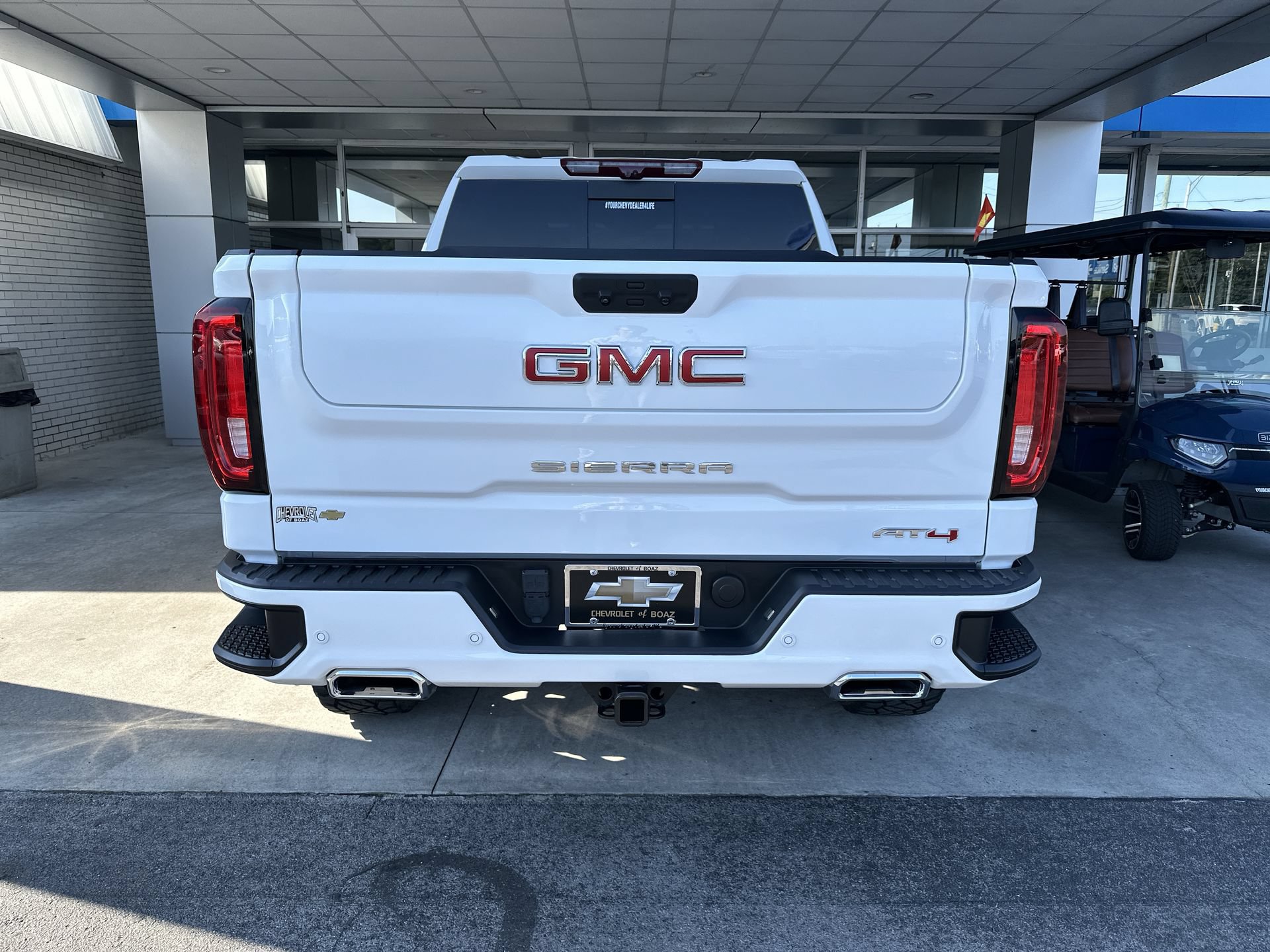 Used 2024 GMC Sierra 1500 AT4 w/ Technology Package AWD/4WD image 37