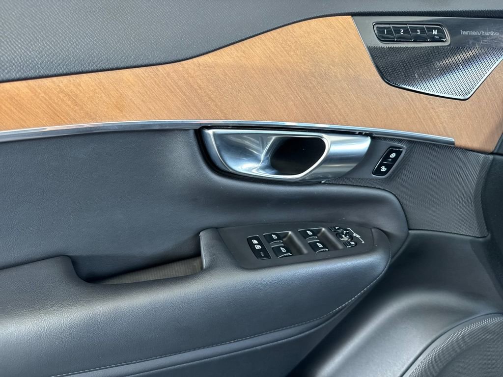 Certified 2023 Volvo XC90 T8 Plus w/ Protection Package Premier image 10