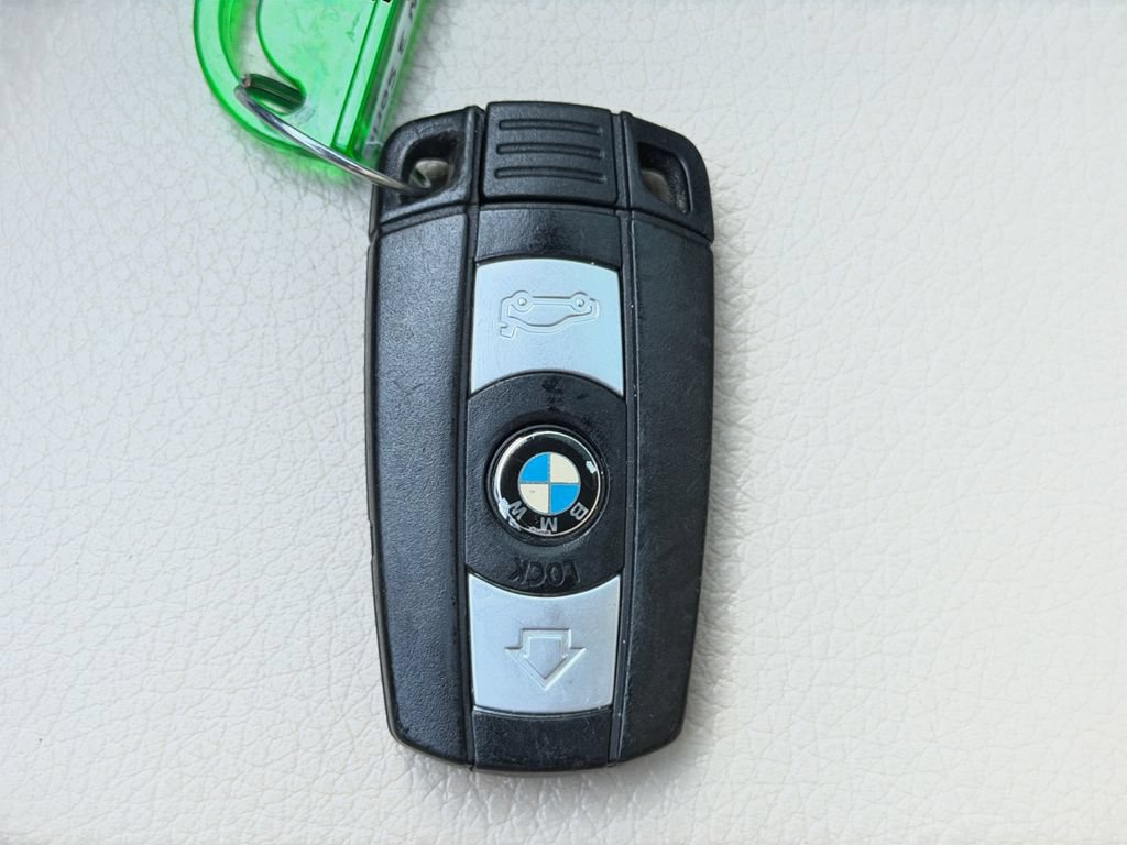 Used 2011 BMW 328i Convertible RWD image 48