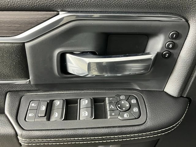 New 2026 RAM 2500 Laramie AWD/4WD image 23