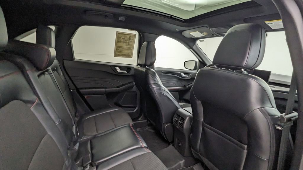 Certified 2023 Ford Escape ST-Line w/ Tech Pack #1 image 37