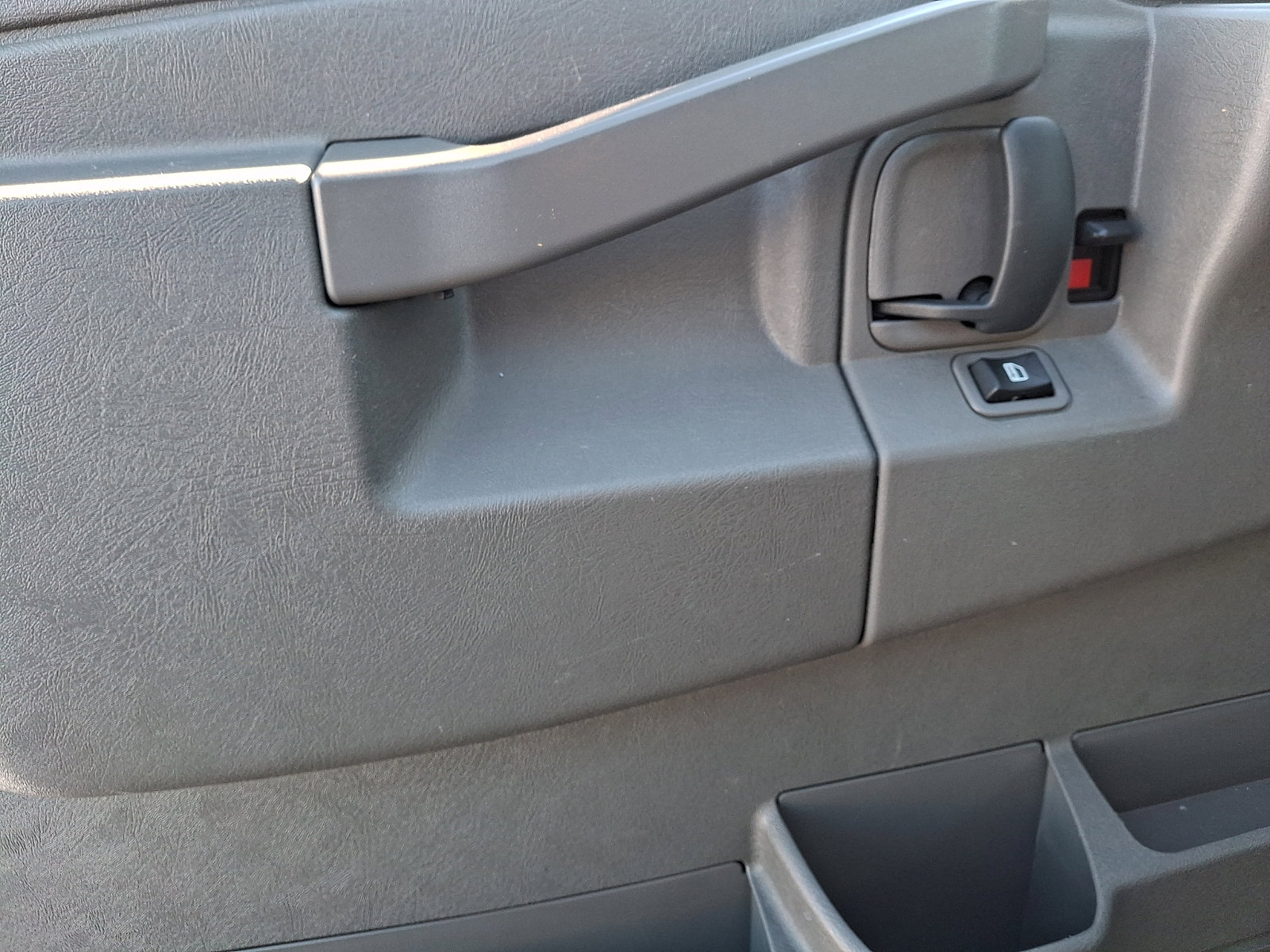 Used 2024 Chevrolet Express 2500 w/ Driver Convenience Package image 9