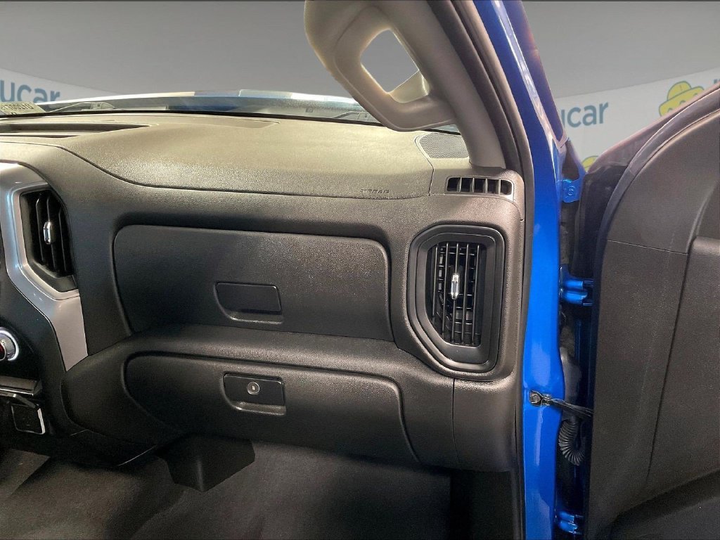 Used 2023 Chevrolet Silverado 1500 Custom w/ 2.7L Blackout Package AWD/4WD image 13
