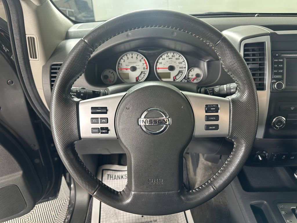 Used 2015 Nissan Xterra PRO-4X w/ Pro-4x Leather Package AWD/4WD image 22
