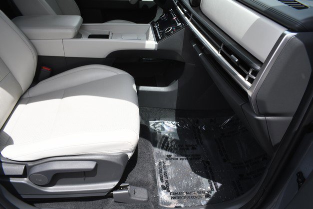 Used 2024 Hyundai Santa Fe SEL AWD/4WD image 25