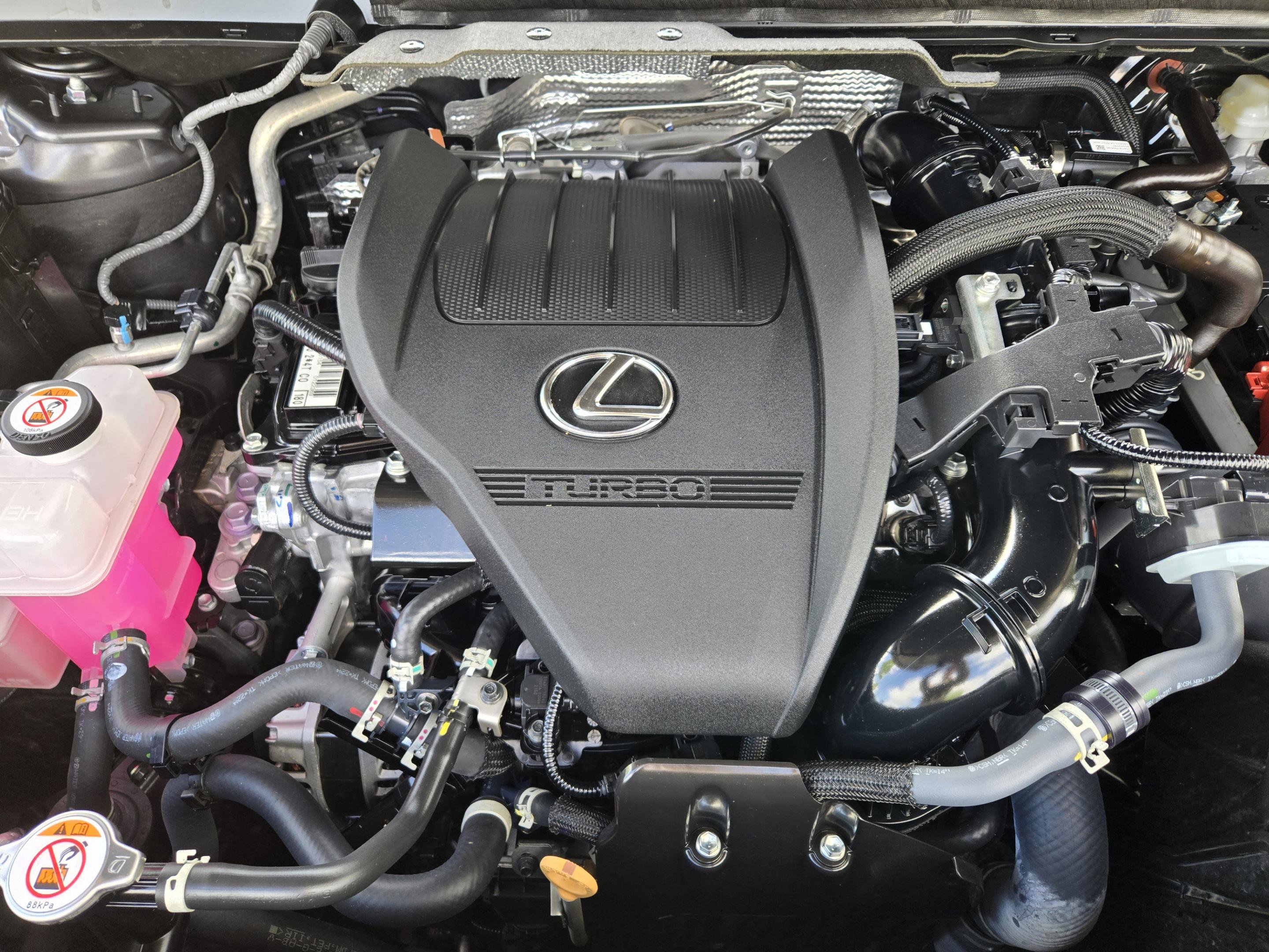 Used 2024 Lexus RX 350 F Sport w/ Convenience Package image 28