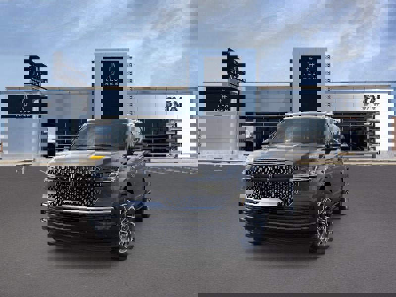 New 2026 Lincoln Navigator Reserve image 2