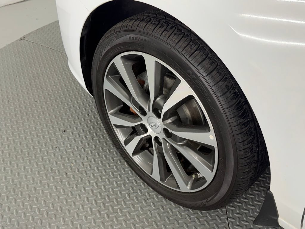 Used 2020 Hyundai Elantra GT FWD image 52