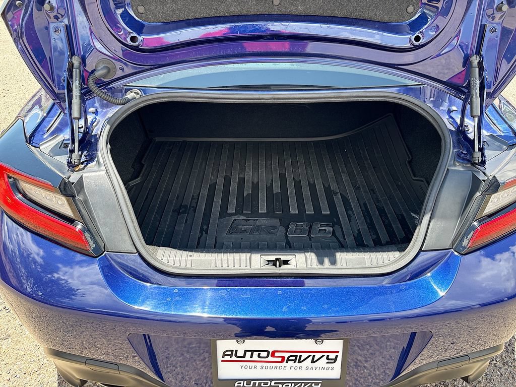 Used 2023 Toyota GR86 w/ ALL Weather Mat Package (TMS) RWD image 23