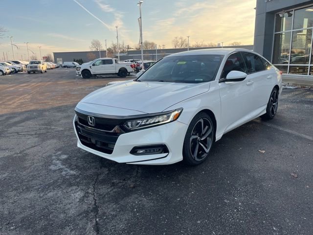 Used 2018 Honda Accord Sport image 2