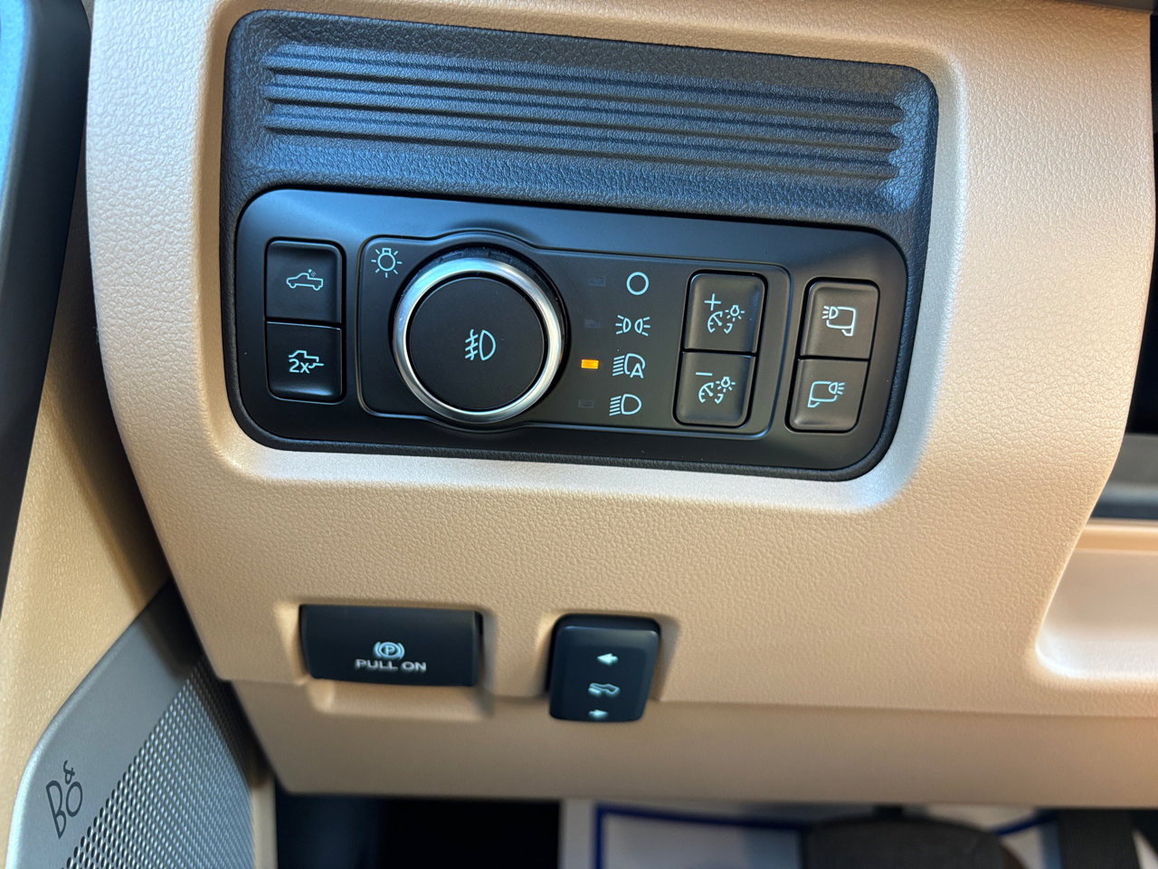 New 2026 Ford F250 Lariat w/ Chrome Package image 15