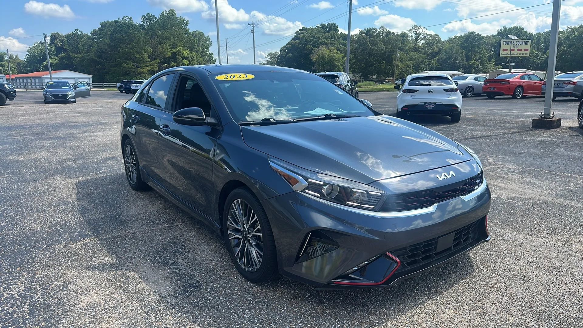 Used 2023 Kia Forte GT-Line w/ GT-Line Premium Package FWD image 3