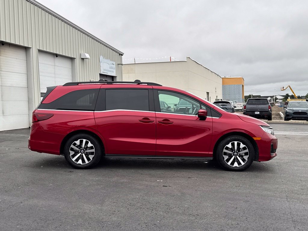 Certified 2026 Honda Odyssey EX-L image 8
