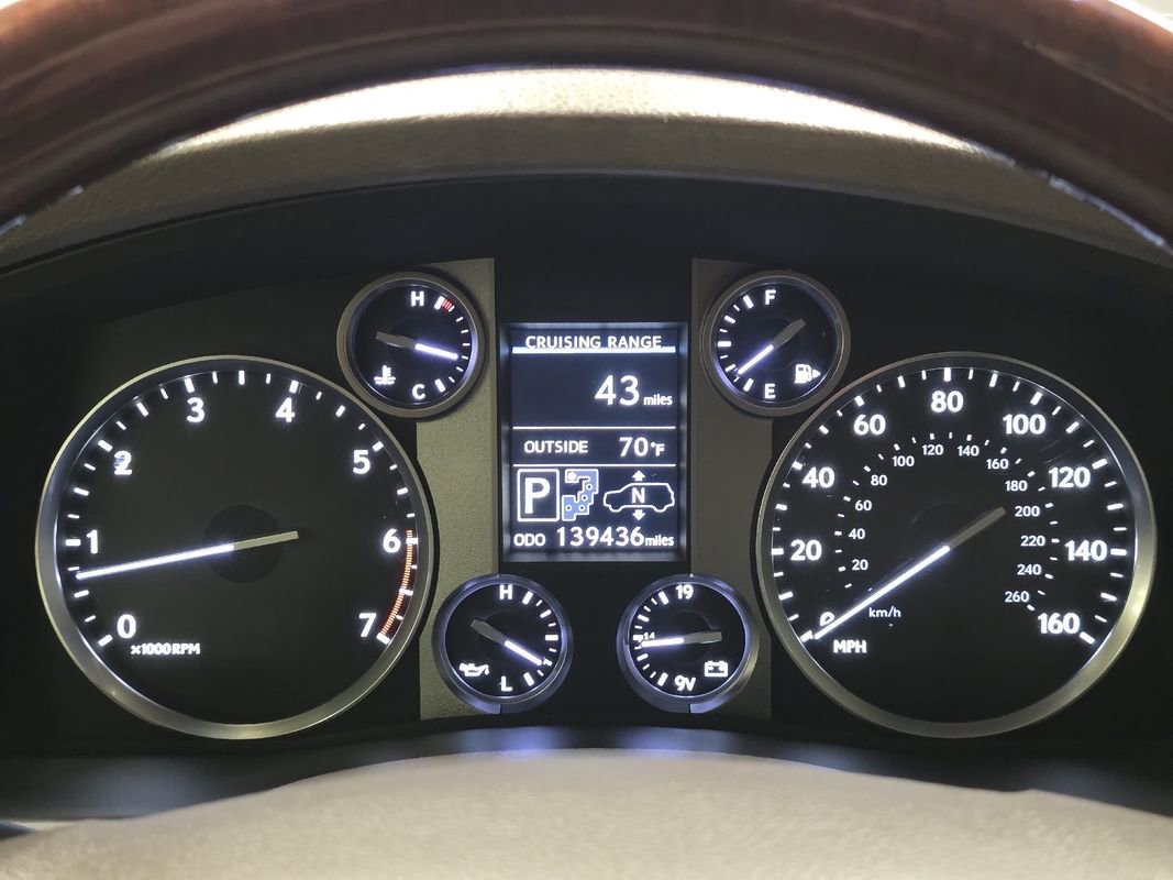 Used 2015 Lexus LX 570 4WD image 35