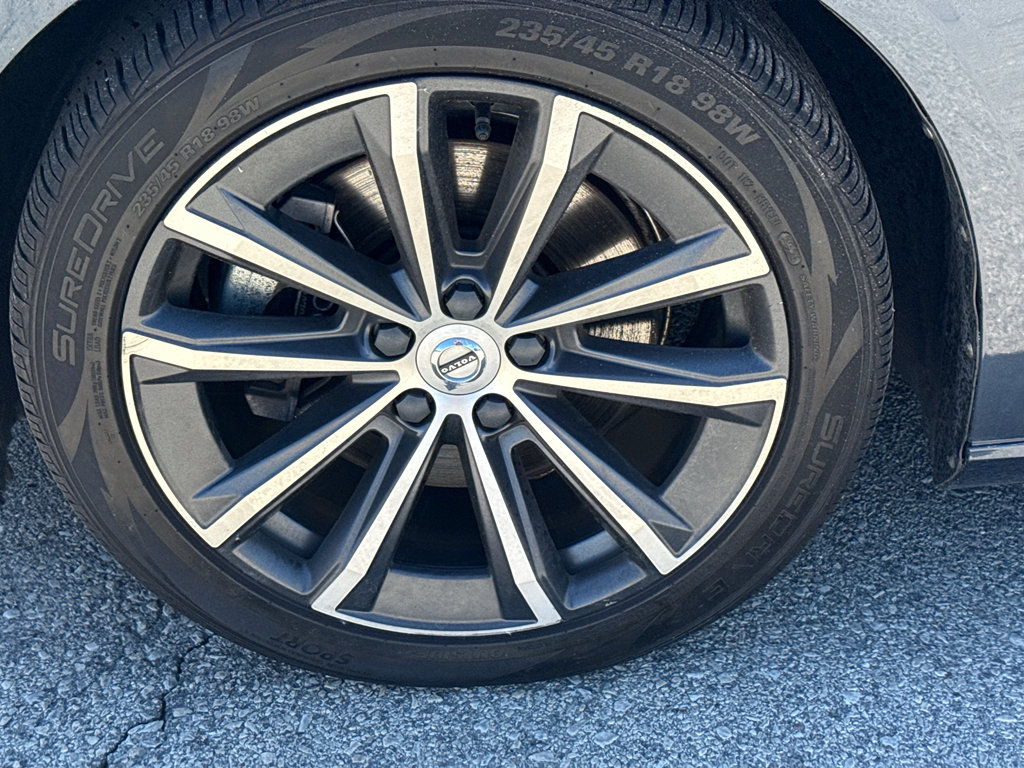 Used 2022 Volvo S60 B5 Inscription FWD image 10