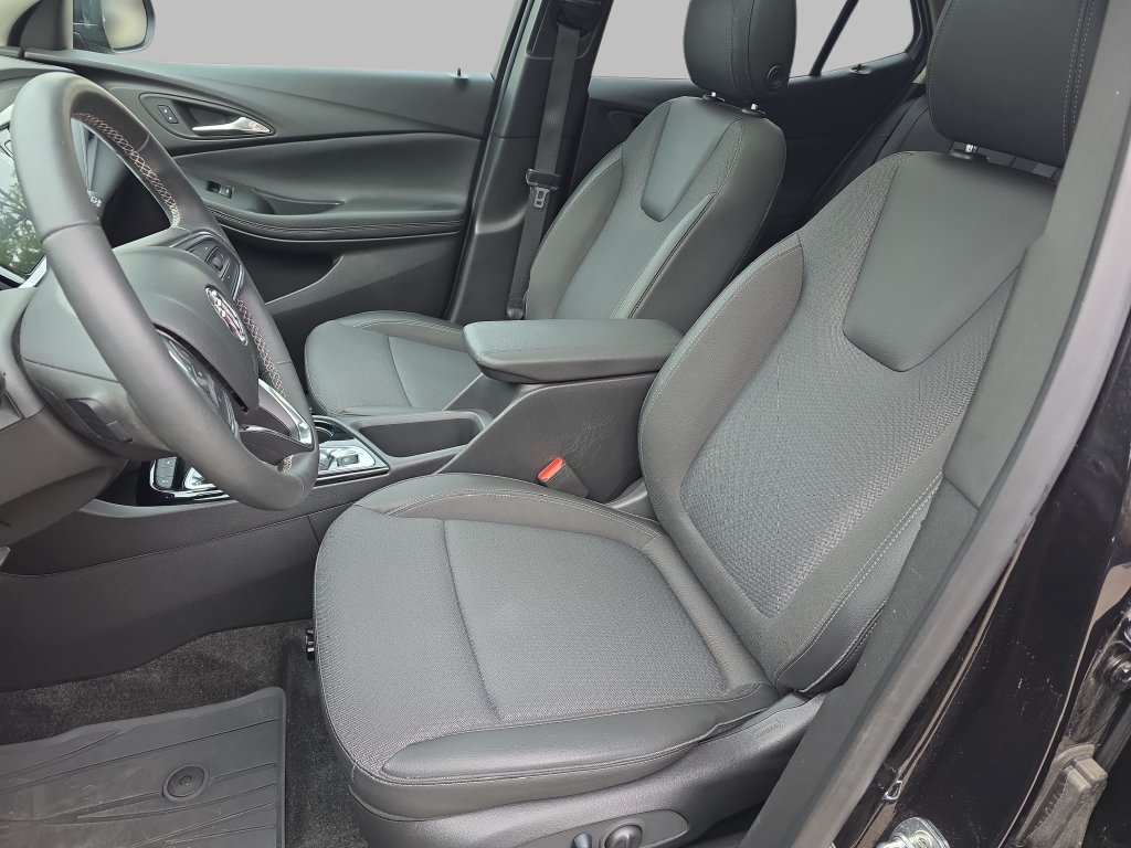 Used 2023 Buick Encore GX Select w/ Experience Buick Package FWD image 17