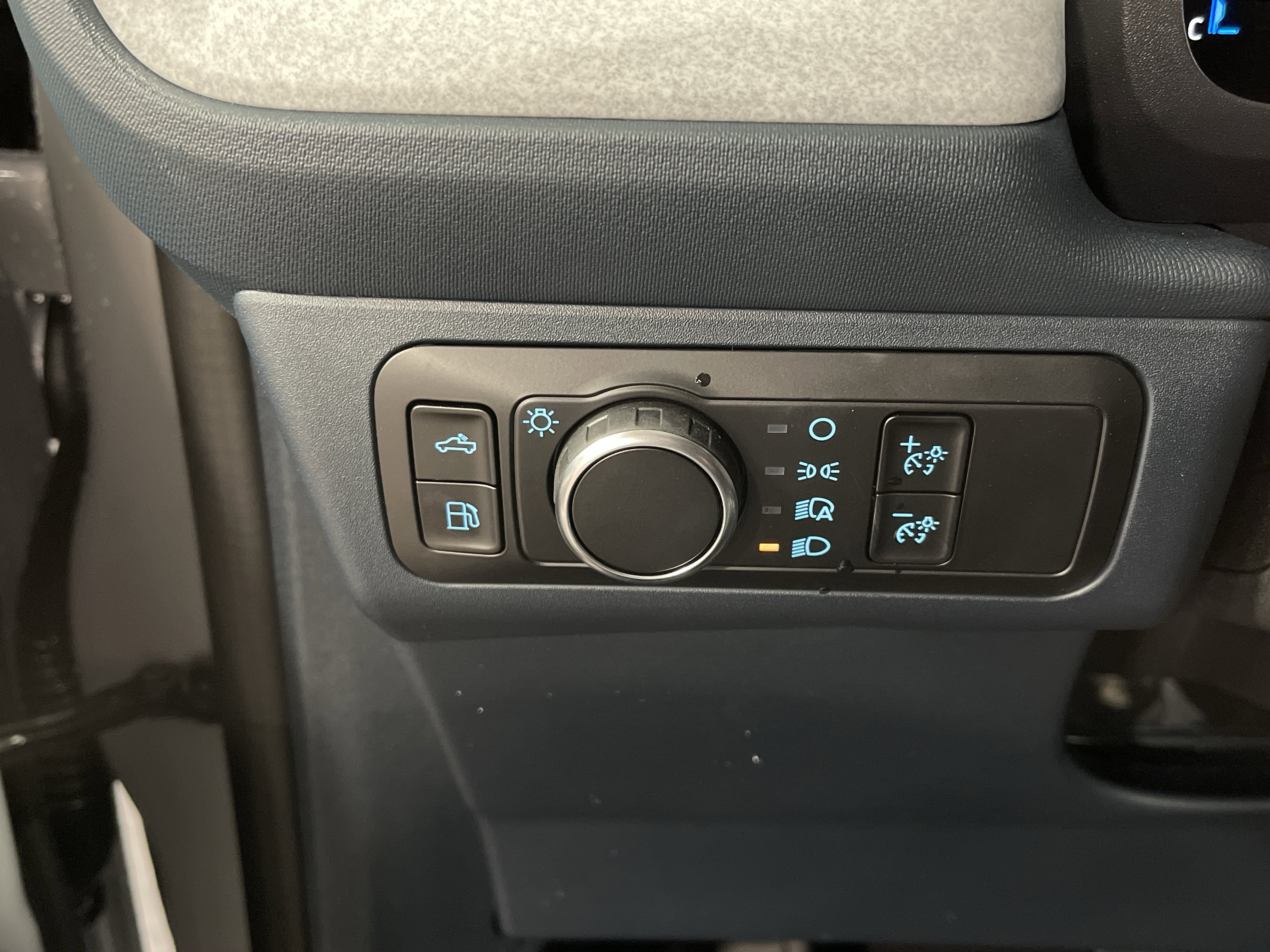 New 2025 Ford Maverick XLT image 21