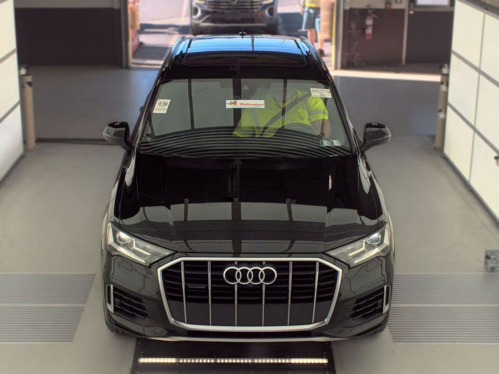 Used 2021 Audi Q7 3.0T Premium AWD/4WD image 8
