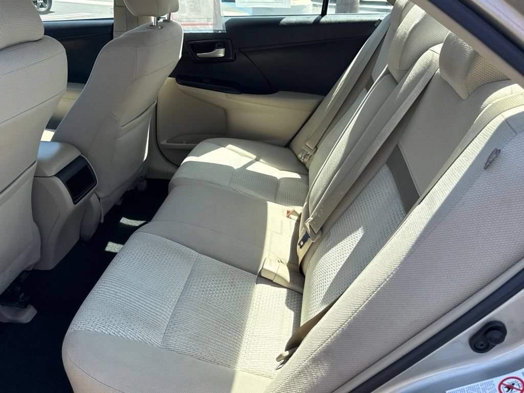Used 2014 Toyota Camry LE FWD image 30