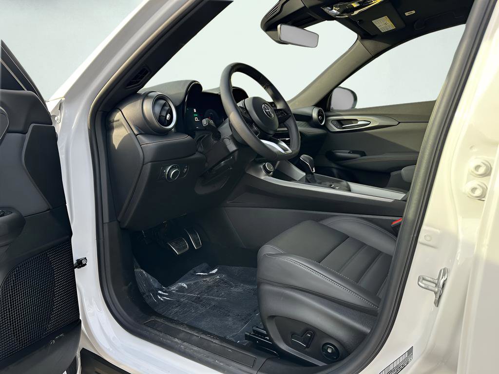 Used 2025 Alfa Romeo Tonale w/ Premium Package image 18
