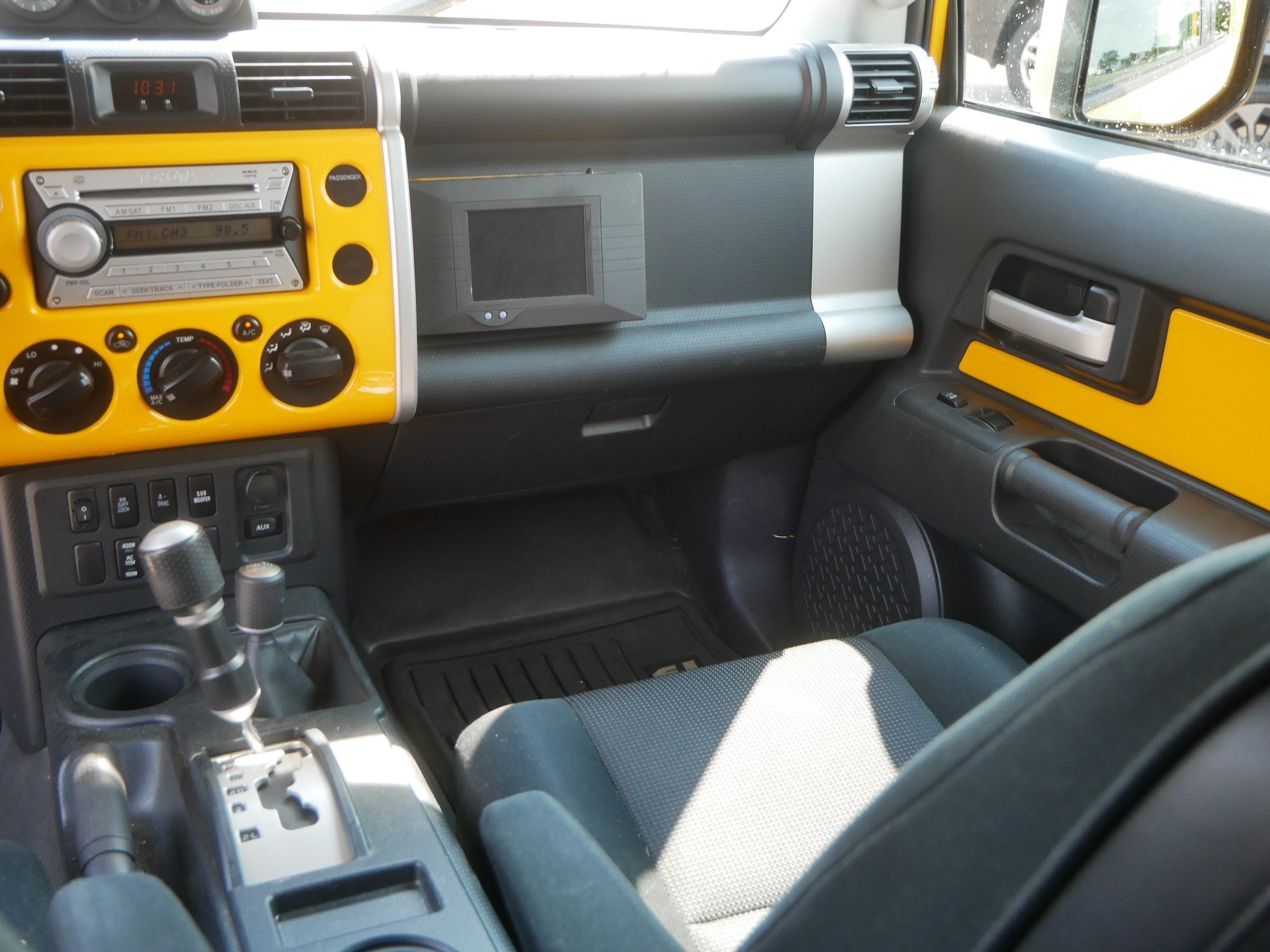 Used 2007 Toyota FJ Cruiser 4WD image 11