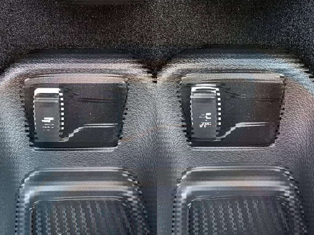 New 2026 Chrysler Voyager LX image 22