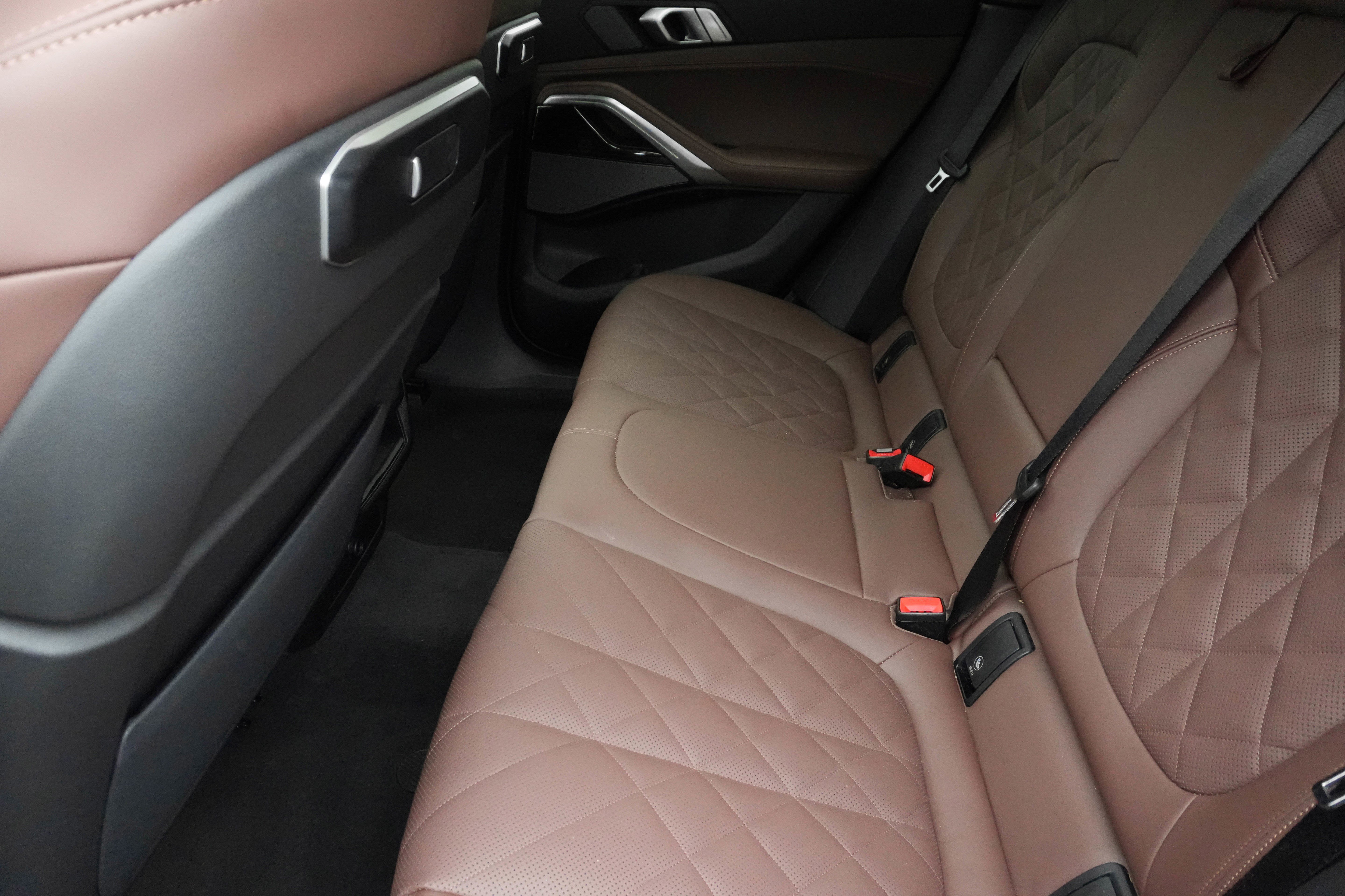 Used 2026 BMW X6 xDrive40i AWD/4WD image 38