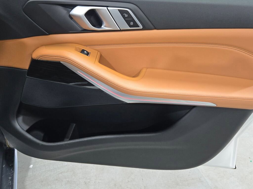 Used 2019 BMW X5 xDrive40i w/ Premium Package image 11