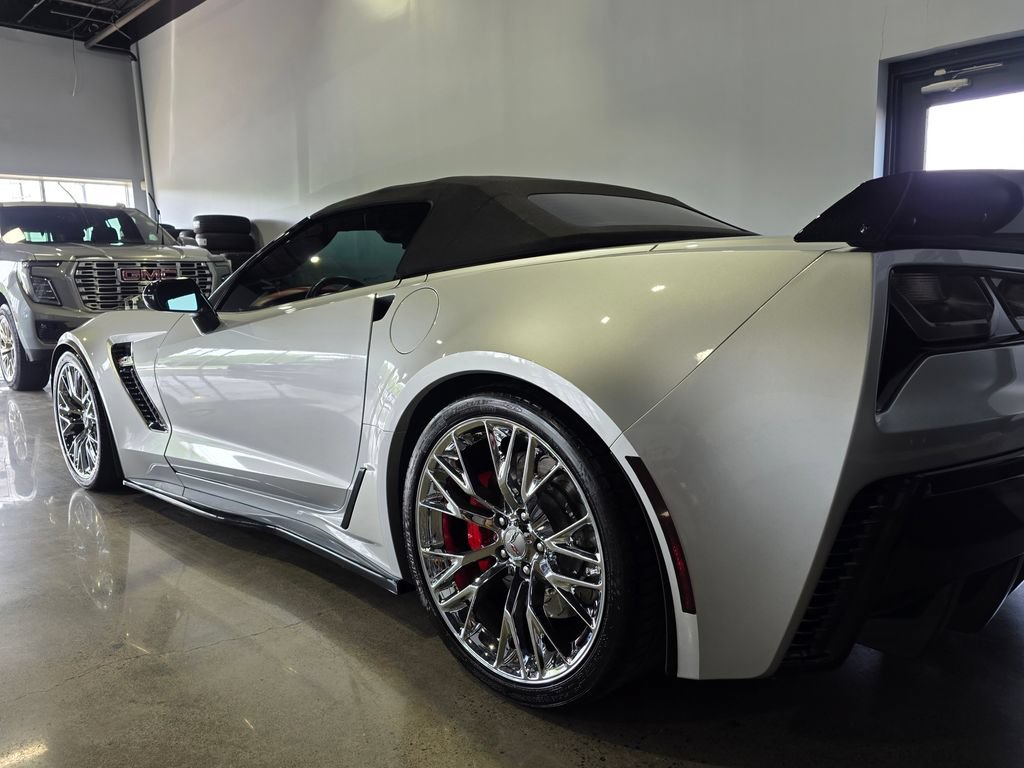 Used 2016 Chevrolet Corvette Z06 w/ 3LZ Preferred Equipment Group RWD image 6