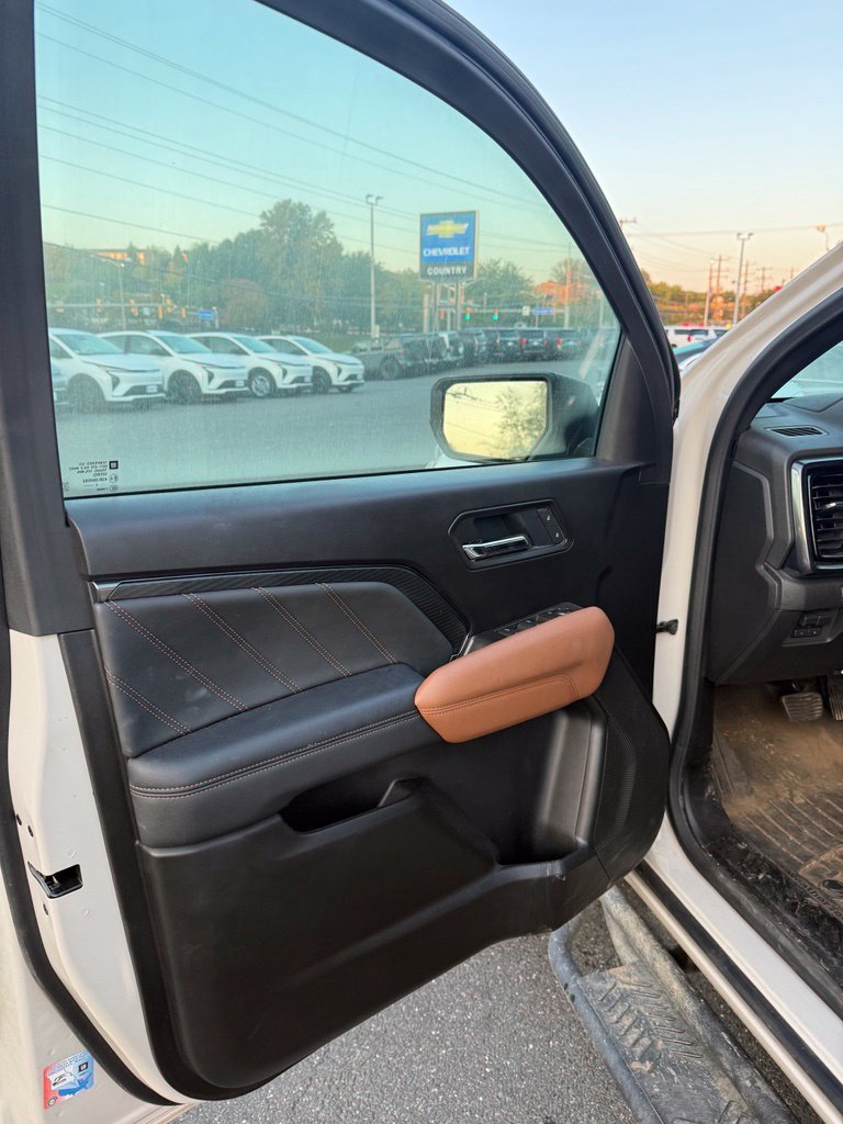 Used 2026 GMC Canyon AT4 AWD/4WD image 4