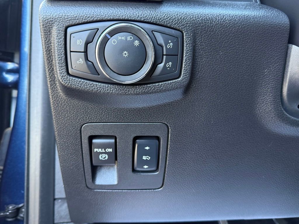 Used 2018 Ford F150 Lariat w/ Equipment Group 502A Luxury image 40