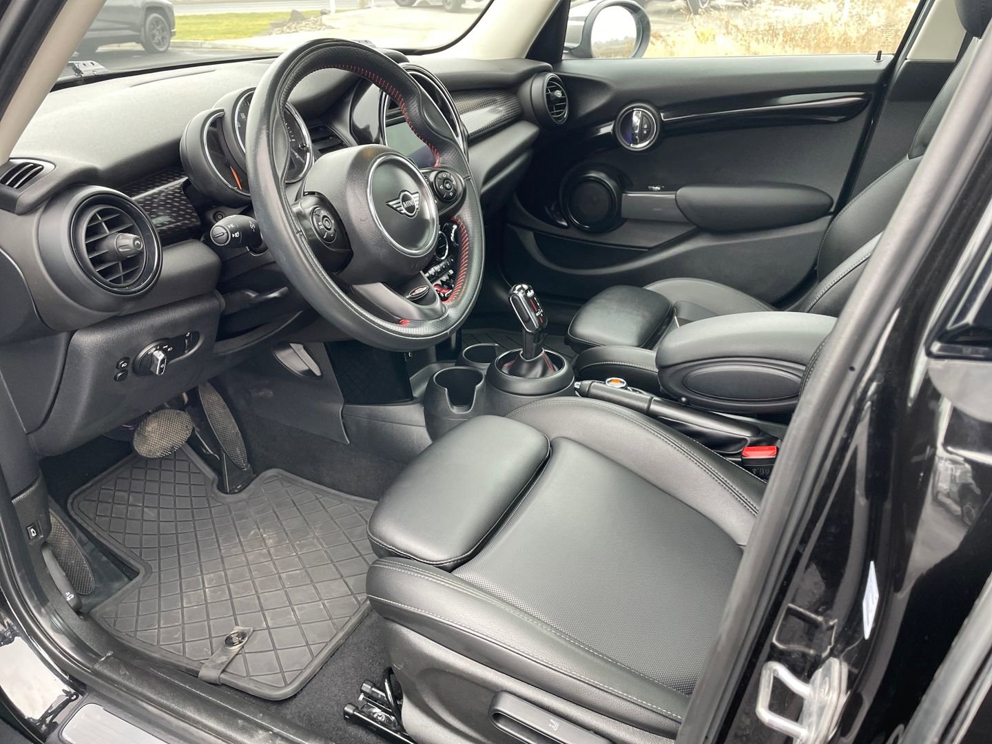 Used 2020 MINI Cooper S image 11