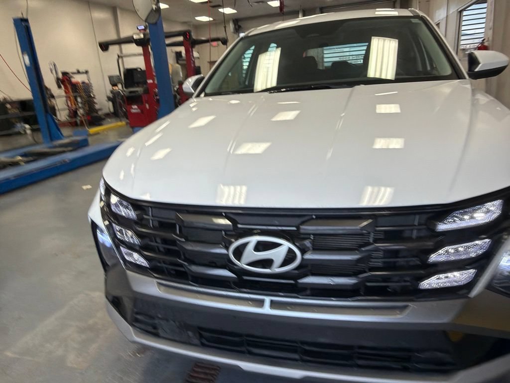 Used 2025 Hyundai Tucson SE FWD image 8