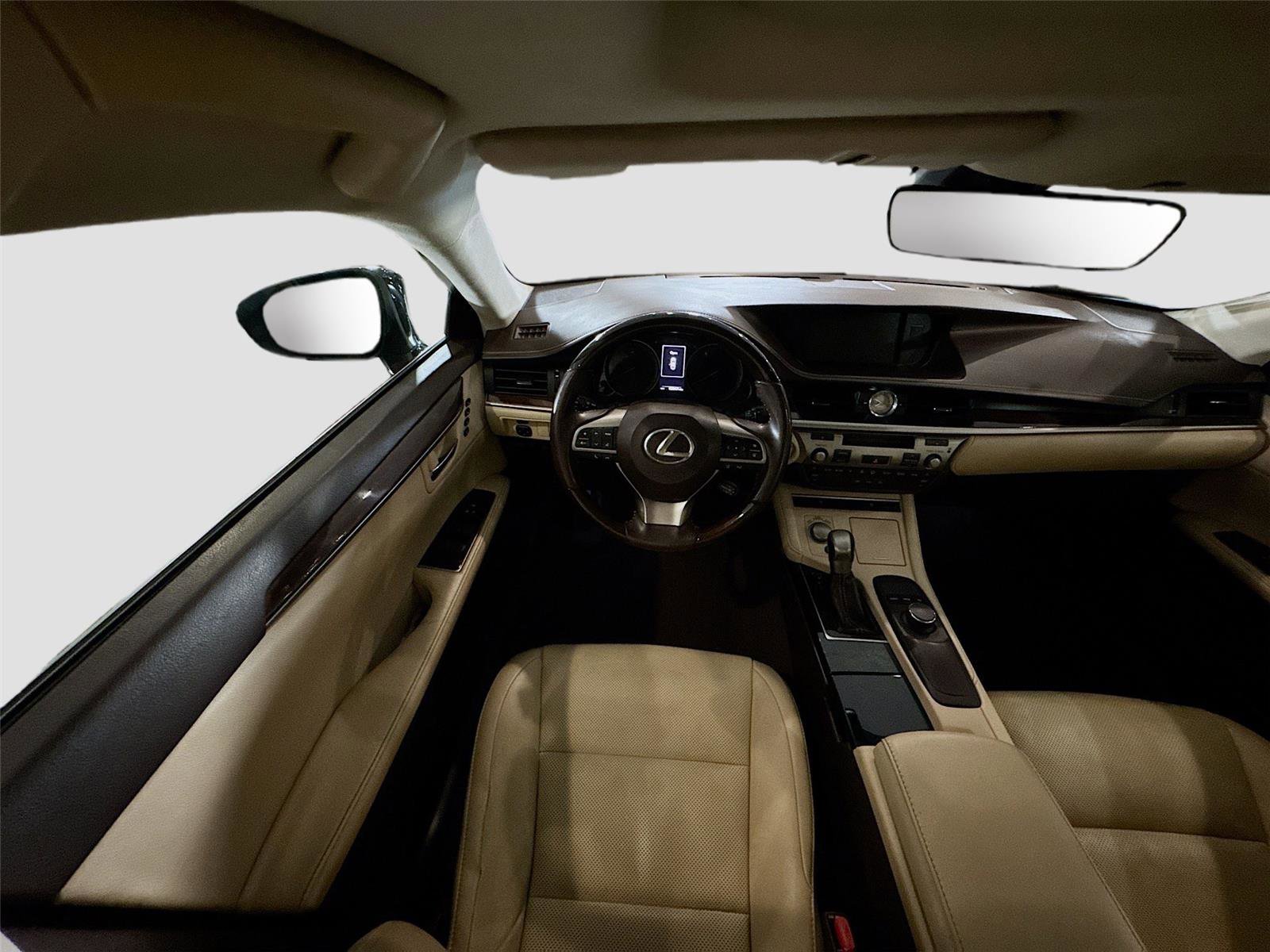 Used 2017 Lexus ES 350 w/ Premium Package FWD image 3