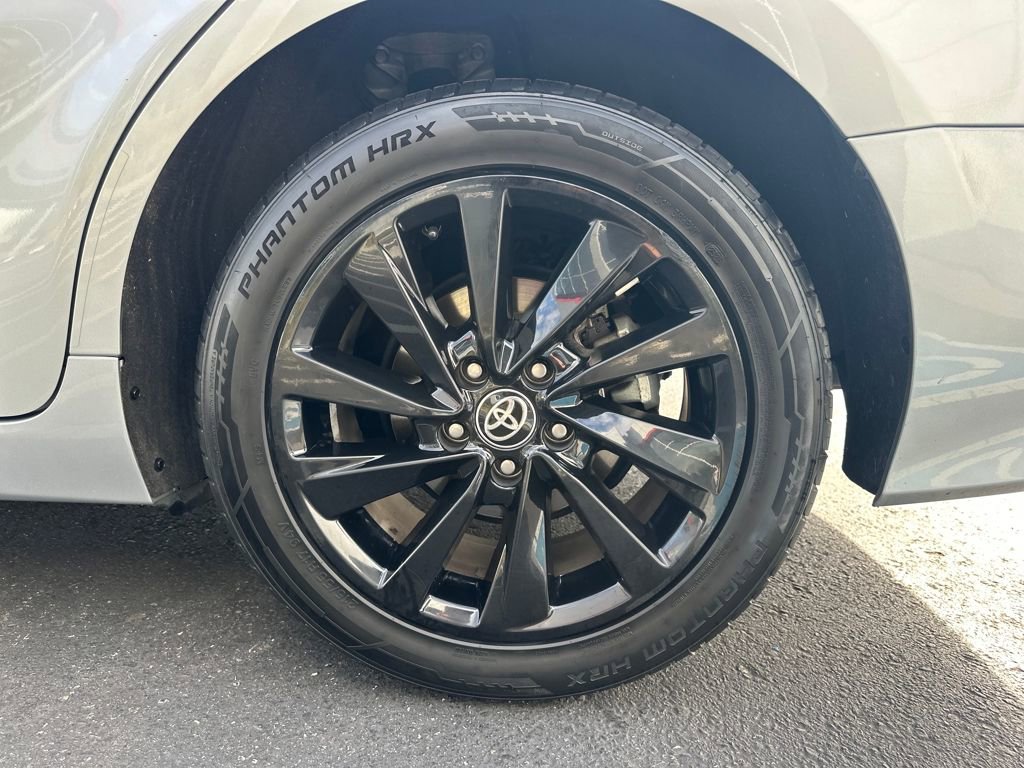 Used 2022 Toyota Camry LE image 27