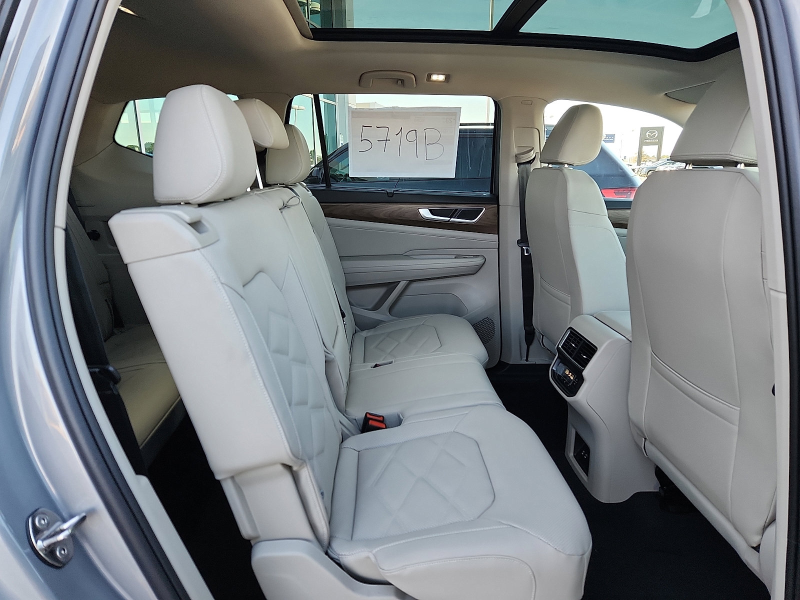 New 2026 Volkswagen Atlas SE image 14