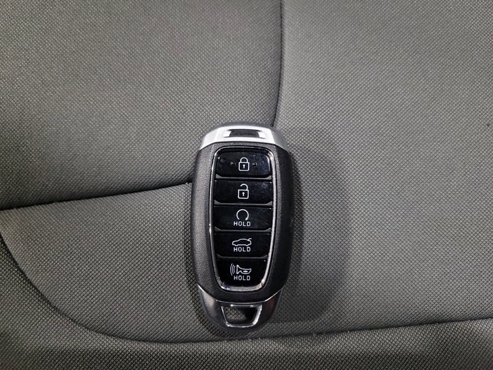 Used 2023 Hyundai Elantra SEL FWD image 32