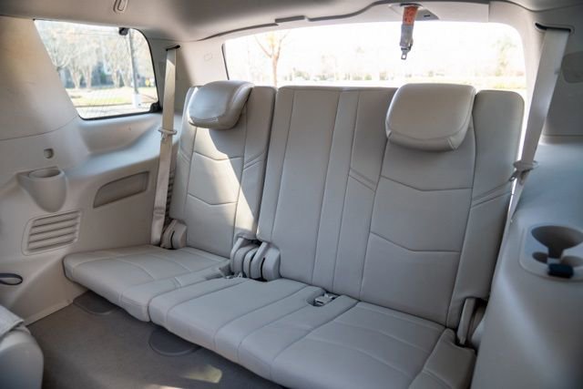 Used 2016 Cadillac Escalade Luxury image 46