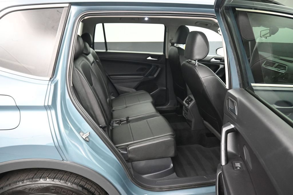 Used 2019 Volkswagen Tiguan SE AWD/4WD image 37