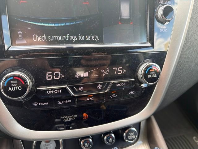 Used 2015 Nissan Murano Platinum w/ Platinum Technology Package AWD/4WD image 14