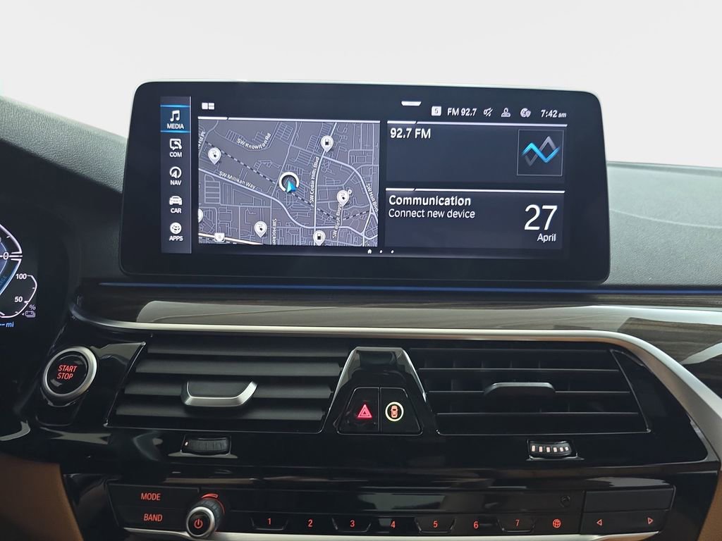 Used 2021 BMW 530e xDrive w/ M Sport Package AWD/4WD image 23