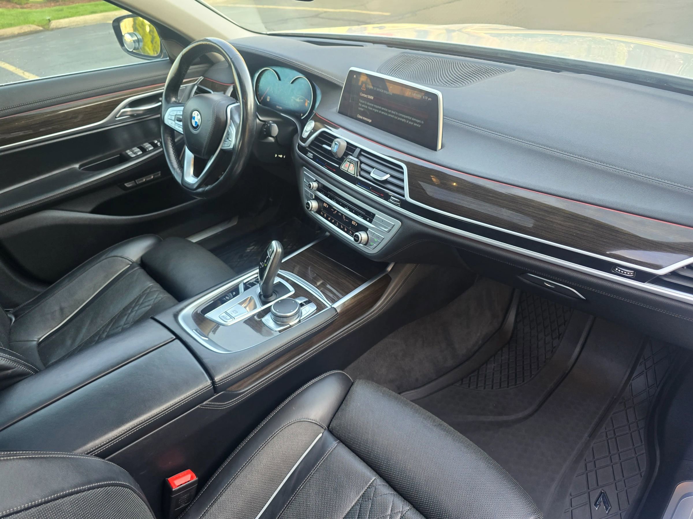 Used 2018 BMW 750i xDrive AWD/4WD image 30